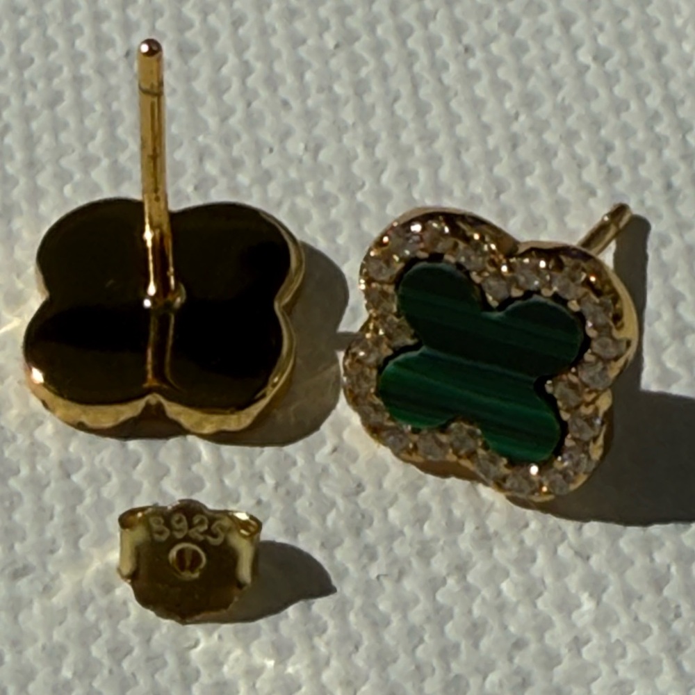Alhambra style Clover Charm 925 Sterling Silver Stud - Picture 4 of 4